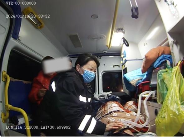 120调度员抢救视频,120急救调度员休息多少天